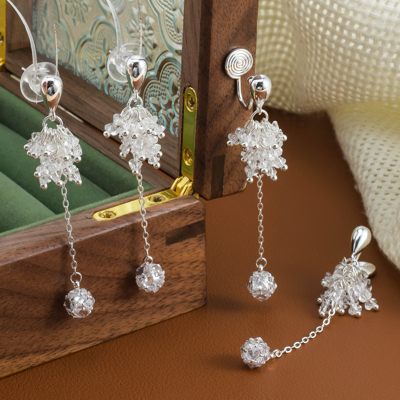 Réz fülklipszek geometriai formával, elektroplakált bevonattal, nőknek, ősz 2025