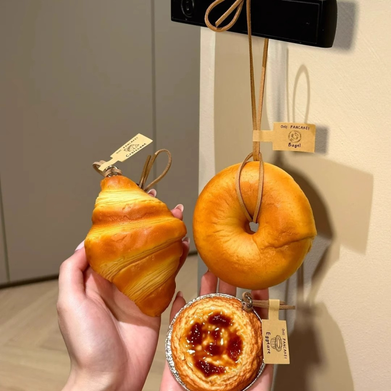 Автомобилен висящ декор за огледало – карикатурен стил, сплав, ароматизатор, автомобилни украси (материал: сплав; стил: карикатурен; функция: ароматизатор; сорт: автомобилни украси)