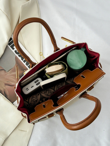 Ženska PU torba, platinskog stila, crossbody s zatvaračem i džepom na zip