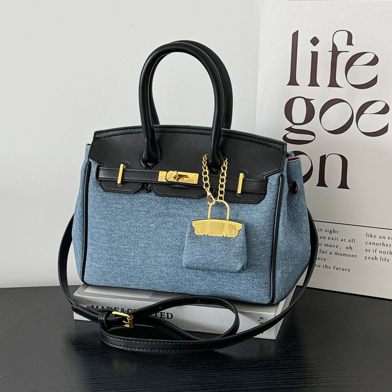 Ženska PU torba, platinskog stila, crossbody s zatvaračem i džepom na zip
