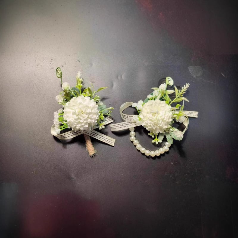 Esküvői korsage a mellkasra - uniszex, üzleti formális stílus - MARIOCASAS, anyag: Egyéb, beépítés nélkül, 2024 tavasz.