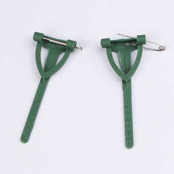 Clip corsaj în formă de T triunghiular — plastic; producție prin injecție + asamblare manuală; stil: coreean; utilizare: nuntă (Specificații: Material: Plastic; Proces: Turnare prin injecție + asamblare manuală; Stil: Coreean; Utilizare: Nuntă)