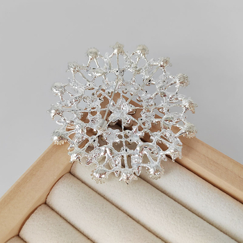 Broš s cvijetom od legure, dekorativni nakit s elektroplatiranom površinom