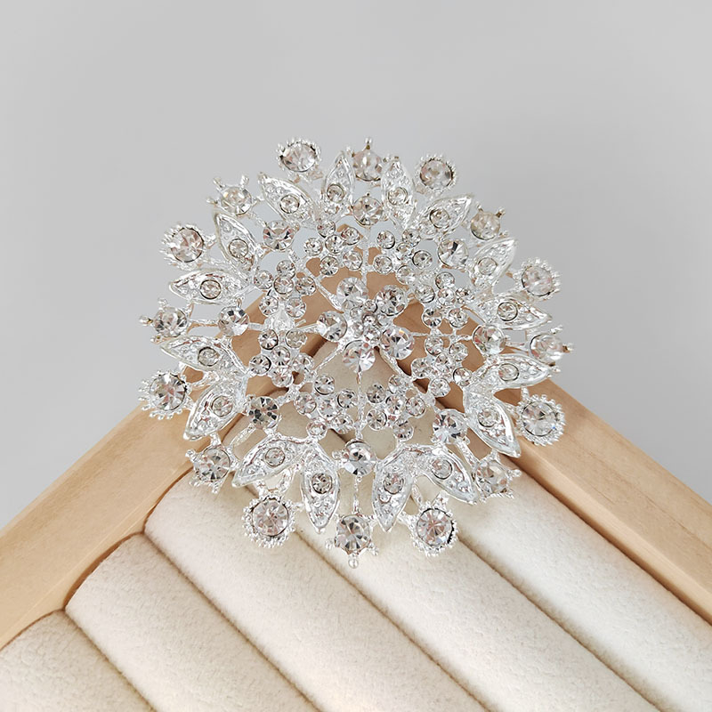 Broš s cvijetom od legure, dekorativni nakit s elektroplatiranom površinom