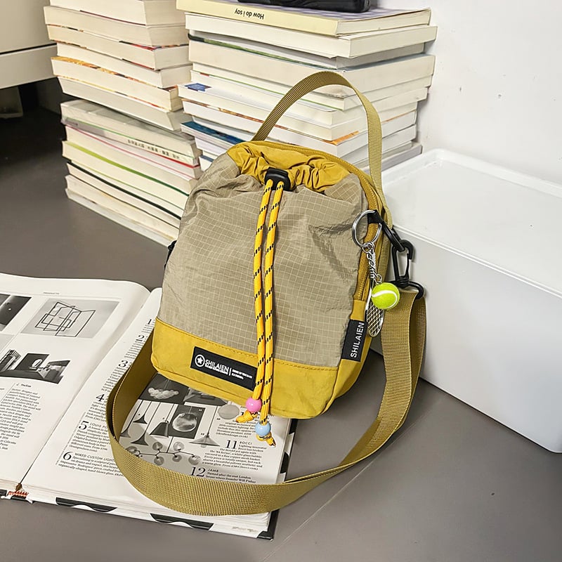 Moderna crossbody torba preko ramena, velika kapaciteta za bocu vode, prijenosna torba za svakodnevne aktivnosti na otvorenom