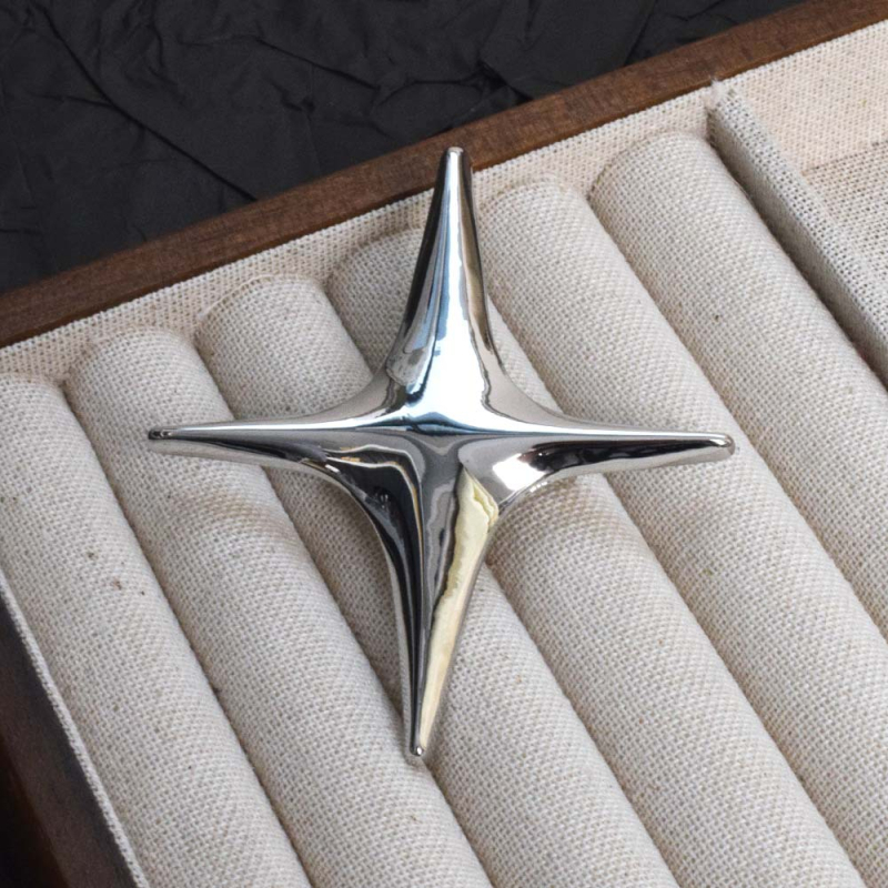 Metalna geometrijska broš s elektroplatiranjem, unisex, dvostruka upotreba.