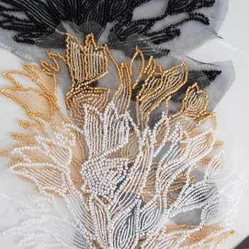 Aplīme ar pērlītēm caurulēs – ziedu forma, modes aksesuārs, druka, pielāgojama