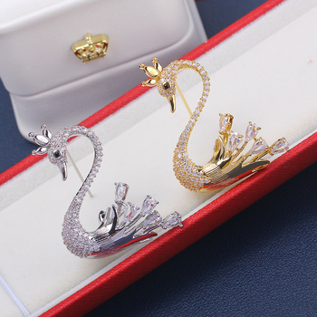 DIY broš luigi kujulise pärliga, barokkstiilis mantlile dekoratiivne kinnitaja