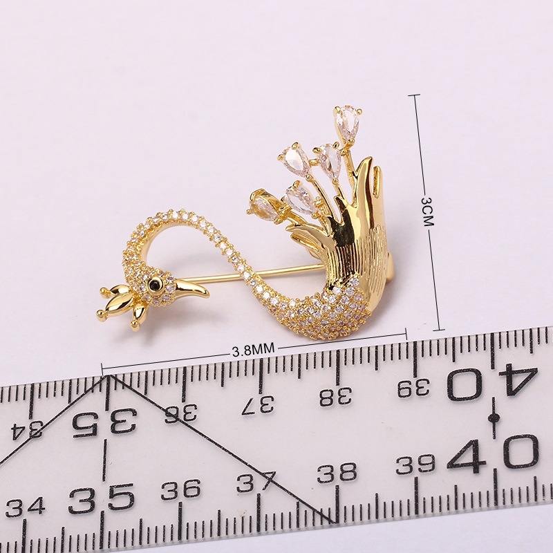 DIY broš luigi kujulise pärliga, barokkstiilis mantlile dekoratiivne kinnitaja