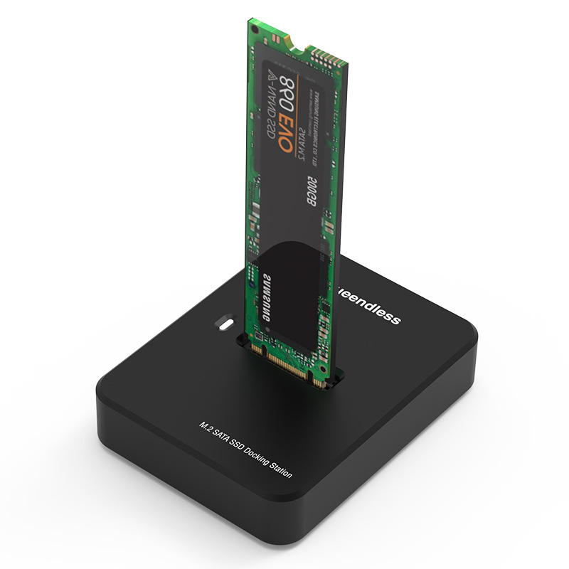 Dualni SATA/NVMe protokol — visokoučitan i dock za M.2 SSD, aluminijska legura, 2TB, 10Gbps