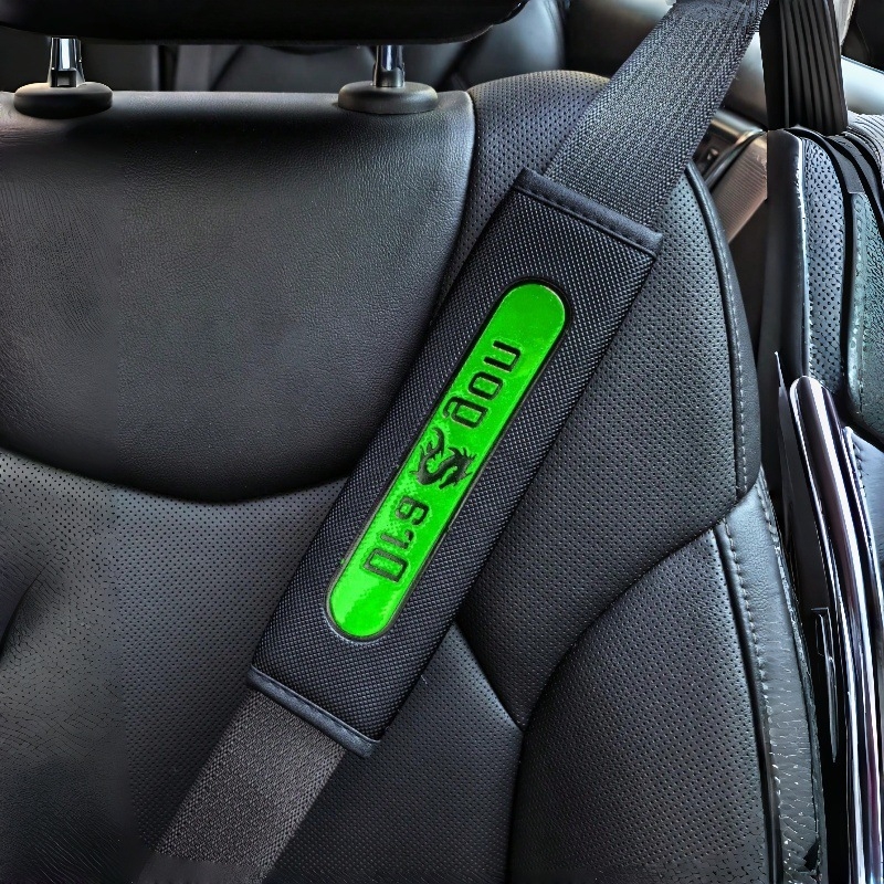 Zaštitni pokrov ramena auto-pojasa - koža s karbonskim uzorkom, Velcro zatvarač, praktičan, bez prilagodbe, bez logotipa