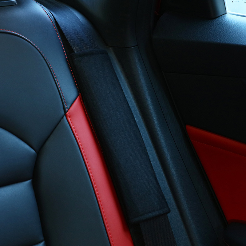 Jastučić za ramenski sigurnosni pojas automobila — mekan materijal Ice Silk, tisak logotipa, jednostavna montaža, mogućnost prilagodbe