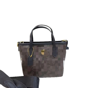 Τσάντα bucket από PU δέρμα με φερμουάρ, επένδυση πολυεστέρα, εσωτερικές θήκες για κινητό και έγγραφα