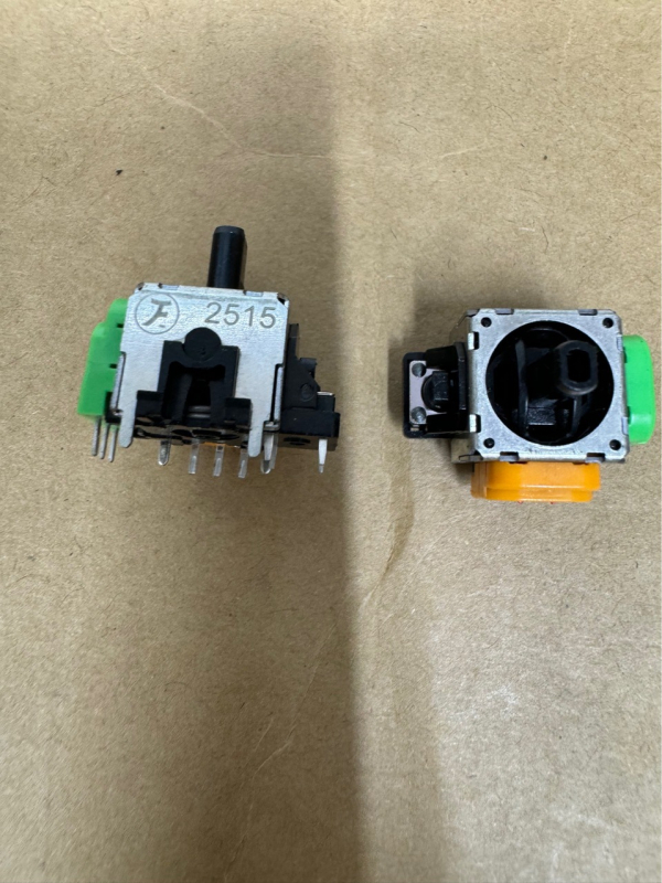 Joystick s TMR Hall senzorom – model FJH10K-S4, Plug-in rozhranie, PS4/PS5 kompatibilita, ABS puzdro, Tianman Technology