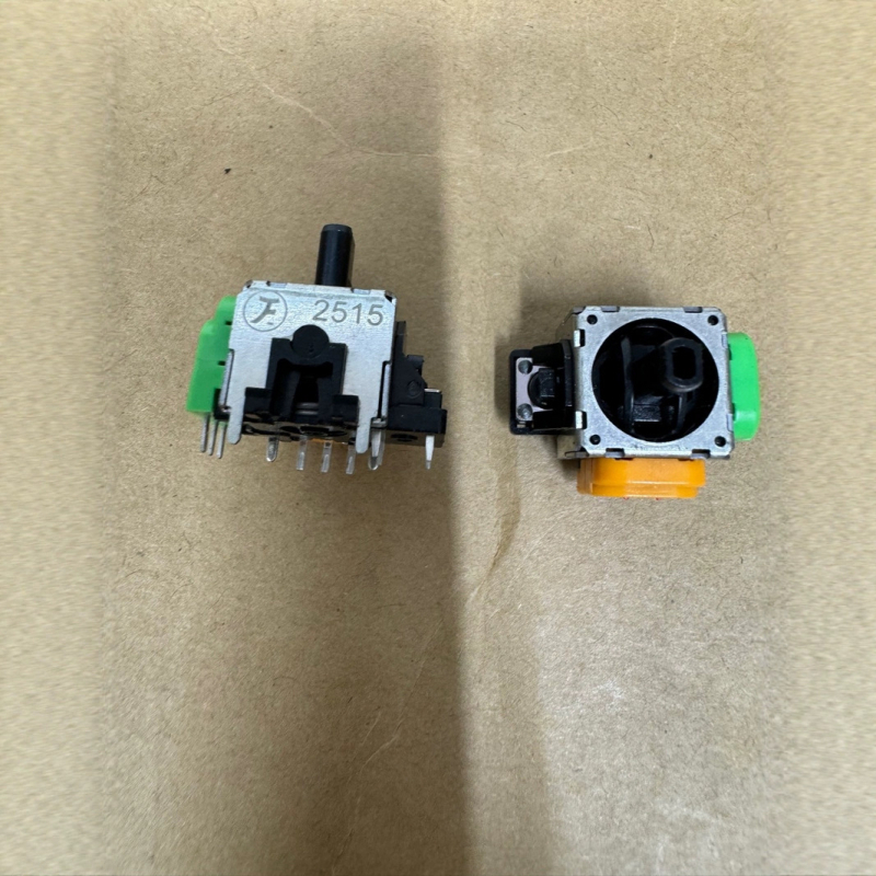 Joystick s TMR Hall senzorom – model FJH10K-S4, Plug-in rozhranie, PS4/PS5 kompatibilita, ABS puzdro, Tianman Technology