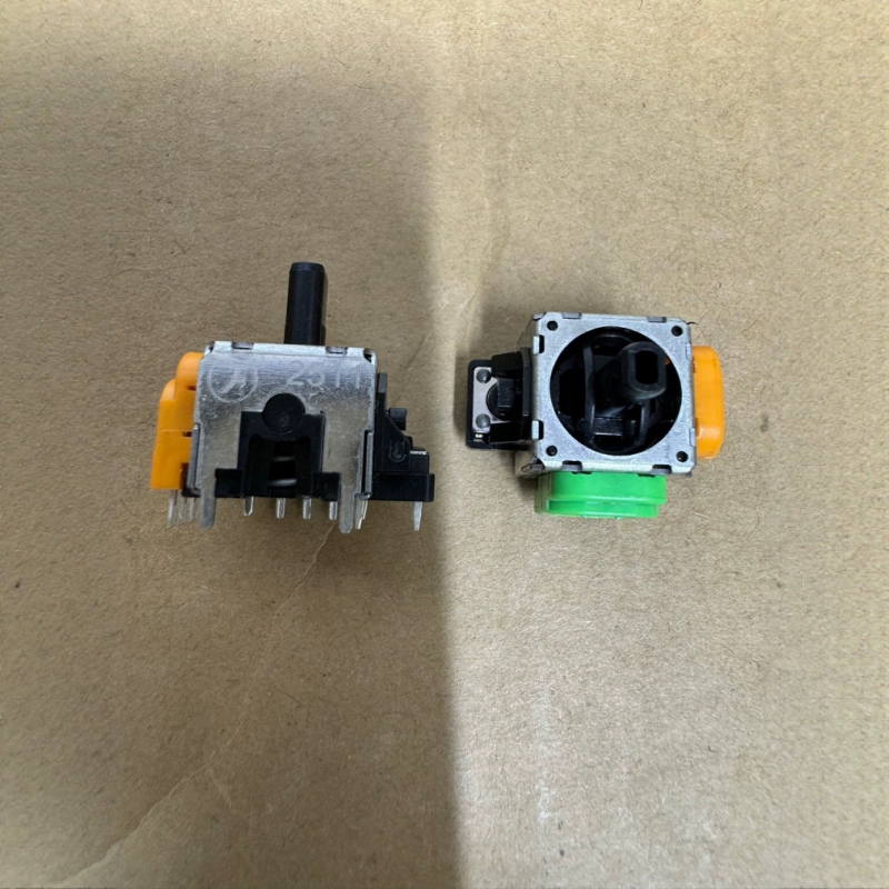 Joystick s TMR Hall senzorom – model FJH10K-S4, Plug-in rozhranie, PS4/PS5 kompatibilita, ABS puzdro, Tianman Technology