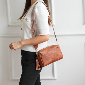 PU kožna crossbody torba, mali kvadratni oblik, zatvarač, poliesterska podstava, s jednim remenom