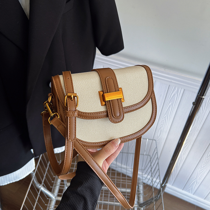 Unisex torba saddle od poliestera s poklopcem, vodoravni kvadratni oblik, unutarnji džep s zatvaračem