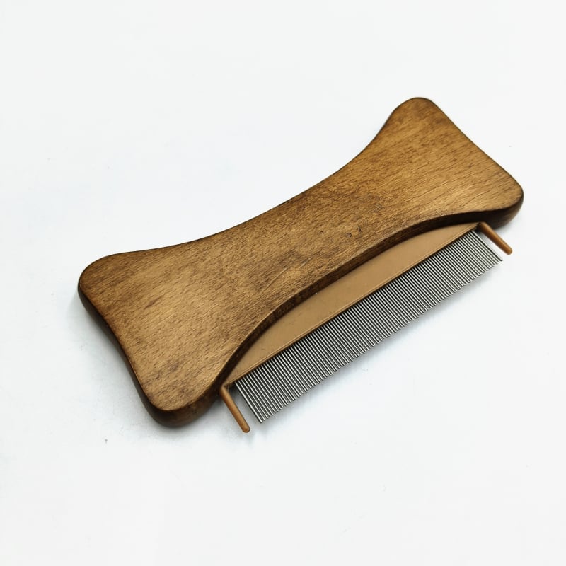 Kit de îngrijire pentru pisici din lemn masiv — Pieptene cu dinți de ac, Pieptene pentru purici, Clește de unghii (Clasificare produs: Pieptene/Perie • Brand: Altul • Pentru: Pisici • Cadou: Nu • Cantitate în cutie: Se poate întreba)