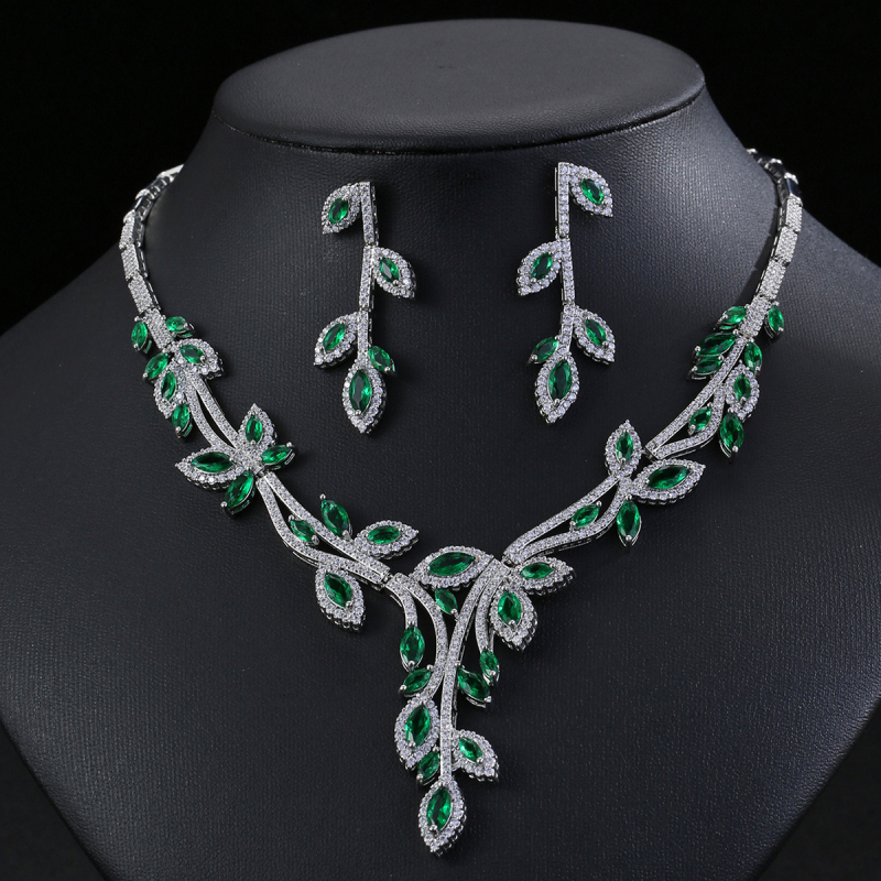 Set nakita s ogrlicom i naušnicama, bakar, elektroplakiranje, privjesak s mješavinom dragog kamenja, motiv biljaka i cvijeća, model S094
