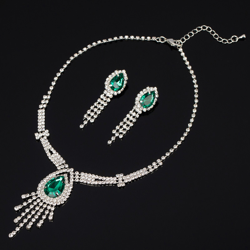 Set nakita: naušnice i ogrlica od kristala, lanac s perlama (bead chain), privjesak od umjetnog kristala; uzorci: Ljubavno srce, Kapljica, Zvono