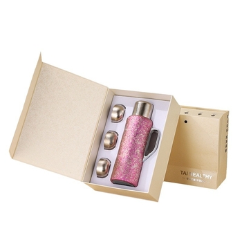 Titán termosz pohár fogantyúval, titán héj és belső tartály, mechanikus hőmérő, vákuum szigetelés 12–24 óra