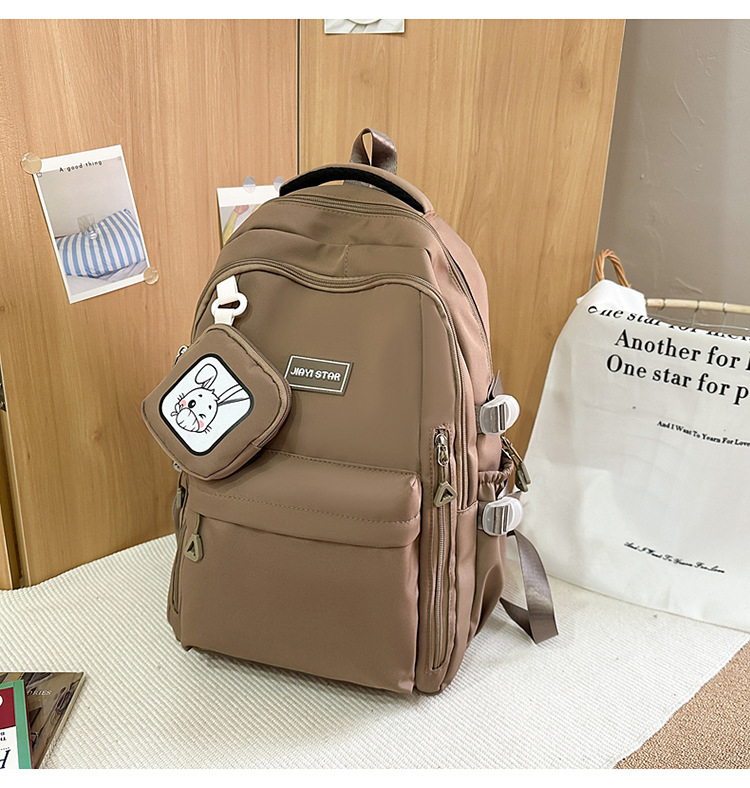 Nylonový batoh pre študentov, 20–35 l, kompatibilný s 15-palcovým laptopom, nepremokavý, ultra ľahký, ergonomicky zahnuté ramenné popruhy.