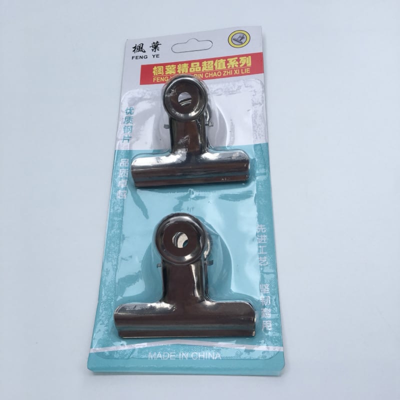 Clema de uscare, metal, modelul 147, marca Independent, stil modern minimalist.