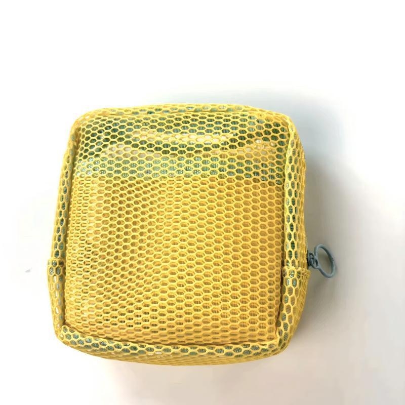 Θήκη αποθήκευσης και μακιγιάζ από δίχτυ, διαπνέουσα, ανθεκτική, ελαφριά για καθημερινή χρήση (υλικό: δίχτυ; επένδυση: δίχτυ; λειτουργία: διαπνέουσα, ανθεκτική; χρήση: καθημερινή)