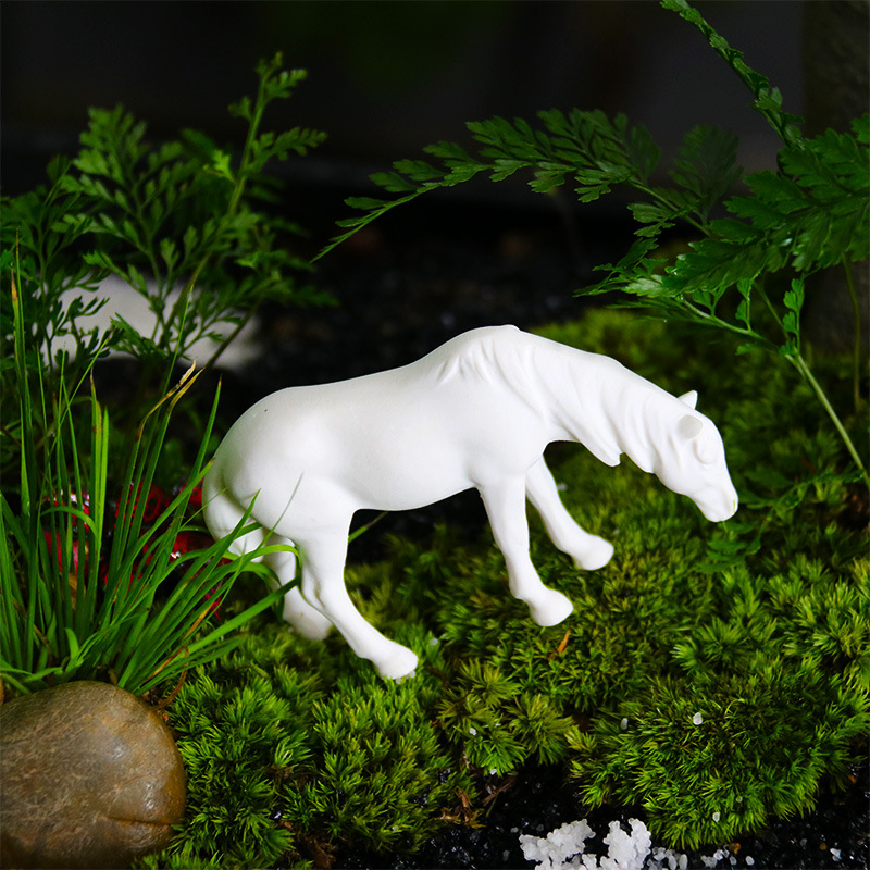 Set figura konja od smole, Zen bonsai mikro krajobraz dekor, 3-dijelni set; Materijal: prirodna smola; Marka: Little humble craftsman; Kategorija: Obrađivanje smole; Stil: Kineski