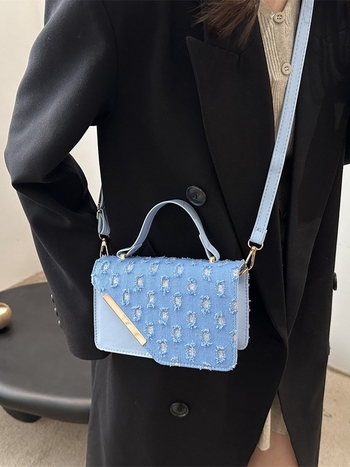 Crossbody mala kvadratna torbica s francuskim nišnim dizajnom i retro vibom, ulični stil (Materijal: poseban; Oblik: horizontalni kvadrat; Zatvaranje: poklopac; Unutarnji pretinci: pretinac sa zipom, džep za telefon)