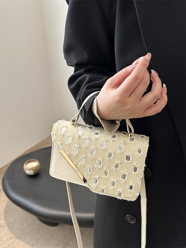 Crossbody mala kvadratna torbica s francuskim nišnim dizajnom i retro vibom, ulični stil (Materijal: poseban; Oblik: horizontalni kvadrat; Zatvaranje: poklopac; Unutarnji pretinci: pretinac sa zipom, džep za telefon)