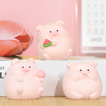 Mini desktop dekor Pig You Happy Duck — crtani skulptura od smole, IP licencija