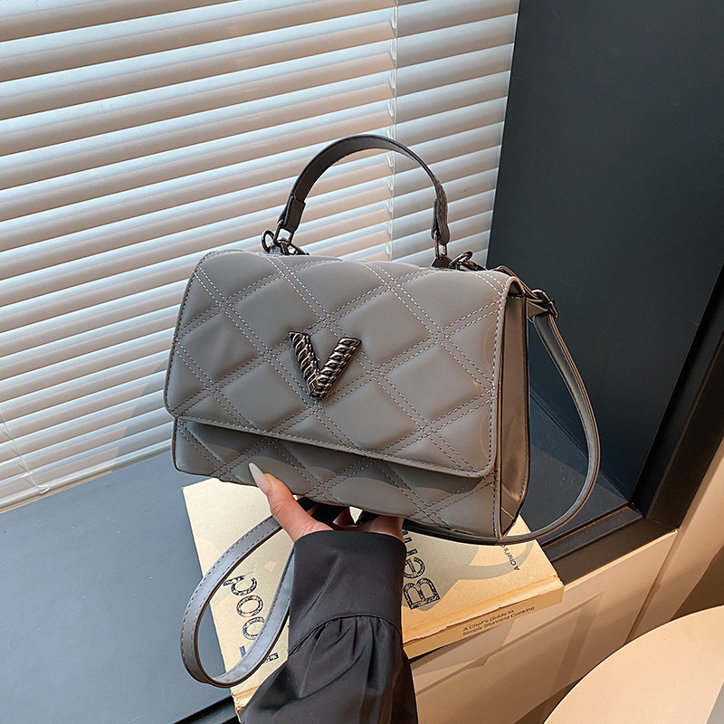 PU ženska torba, gradski minimalistički stil, vodoravni kvadratni oblik, zatvaranje s poklopcem, podstava od poliestera.