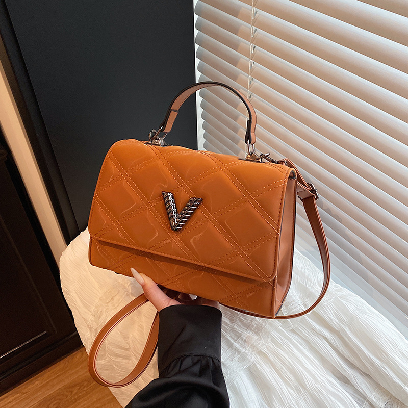 PU ženska torba, gradski minimalistički stil, vodoravni kvadratni oblik, zatvaranje s poklopcem, podstava od poliestera.