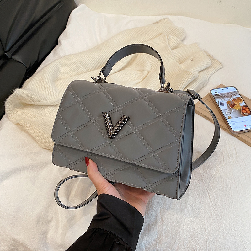 PU ženska torba, gradski minimalistički stil, vodoravni kvadratni oblik, zatvaranje s poklopcem, podstava od poliestera.