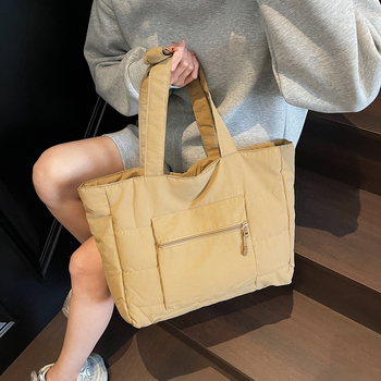 Elaine γυναικεία τσάντα tote, ύφασμα, οριζόντια τετράγωνη μορφή, φερμουάρ κλεισίματος, εσωτερική τσέπη με φερμουάρ