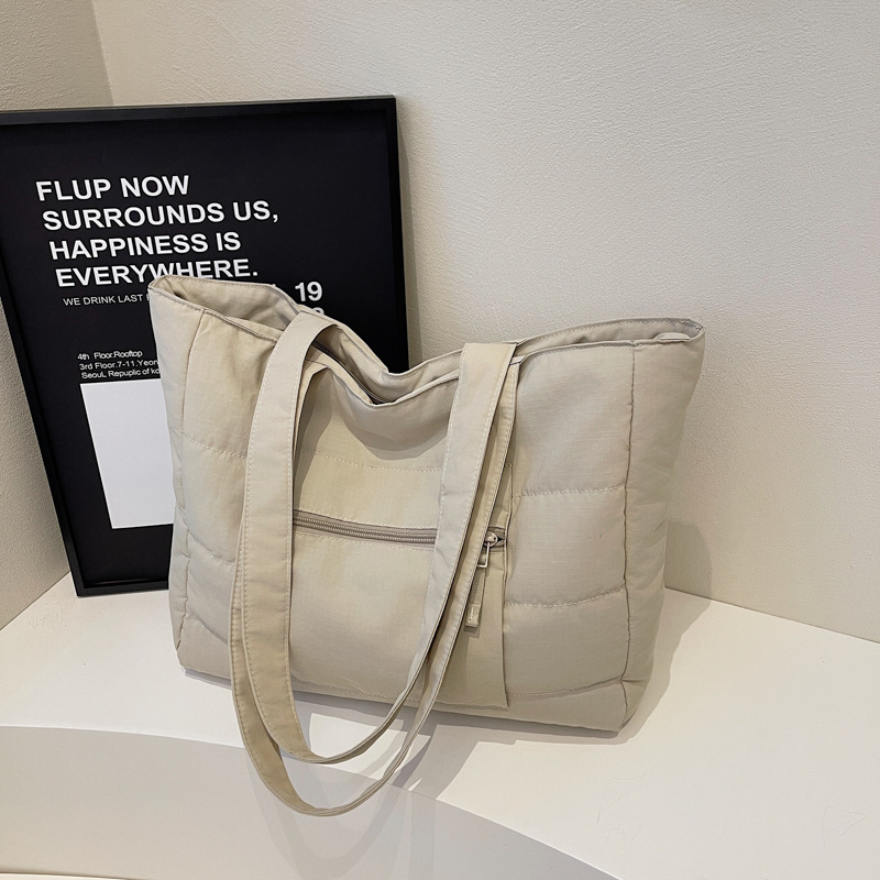 Elaine γυναικεία τσάντα tote, ύφασμα, οριζόντια τετράγωνη μορφή, φερμουάρ κλεισίματος, εσωτερική τσέπη με φερμουάρ