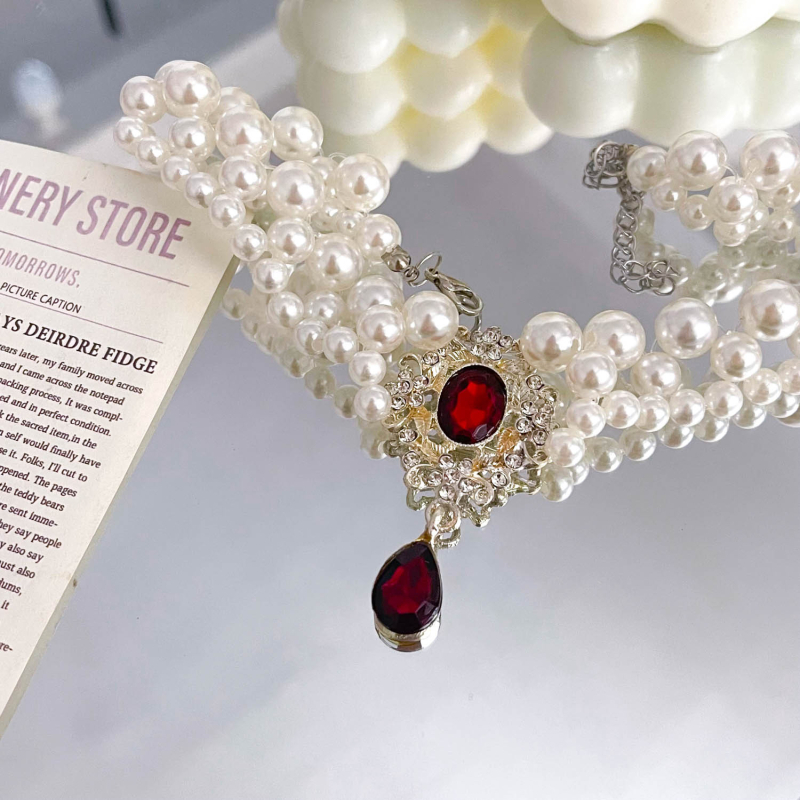 Háziállatok számára hercegnő-stílusú nyaklánc — állítható, monokróm műanyag ékszer kutyáknak és macskáknak