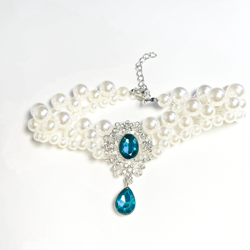 Háziállatok számára hercegnő-stílusú nyaklánc — állítható, monokróm műanyag ékszer kutyáknak és macskáknak