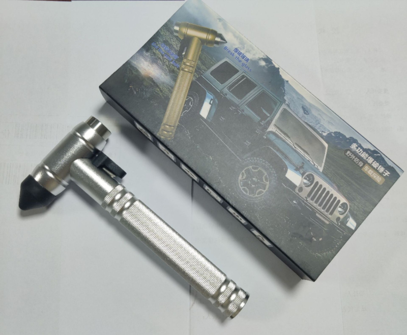 Sodao automobilski hitni čekić — aluminijsko kućište, vrh od volframskog čelika, težina 208 g, prijenosno i višestruko namjenski