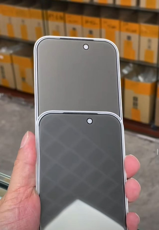 Protecție ecran din sticlă temperată pentru iPhone 17 Pro – margini ultra-subțiri, finisaj mat, claritate HD, antiamprentă, acoperire totală