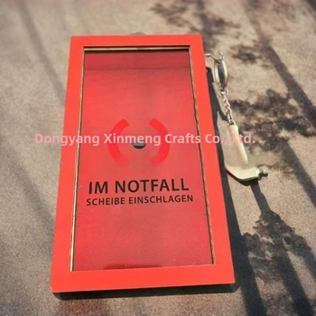 Ξύλινο διακοσμητικό με θήκη έκτακτης ανάγκης και σφυρί, κωδικός A004, μάρκα Xin meng, χαρακτική, εκτύπωση με μελάνι, 145 g