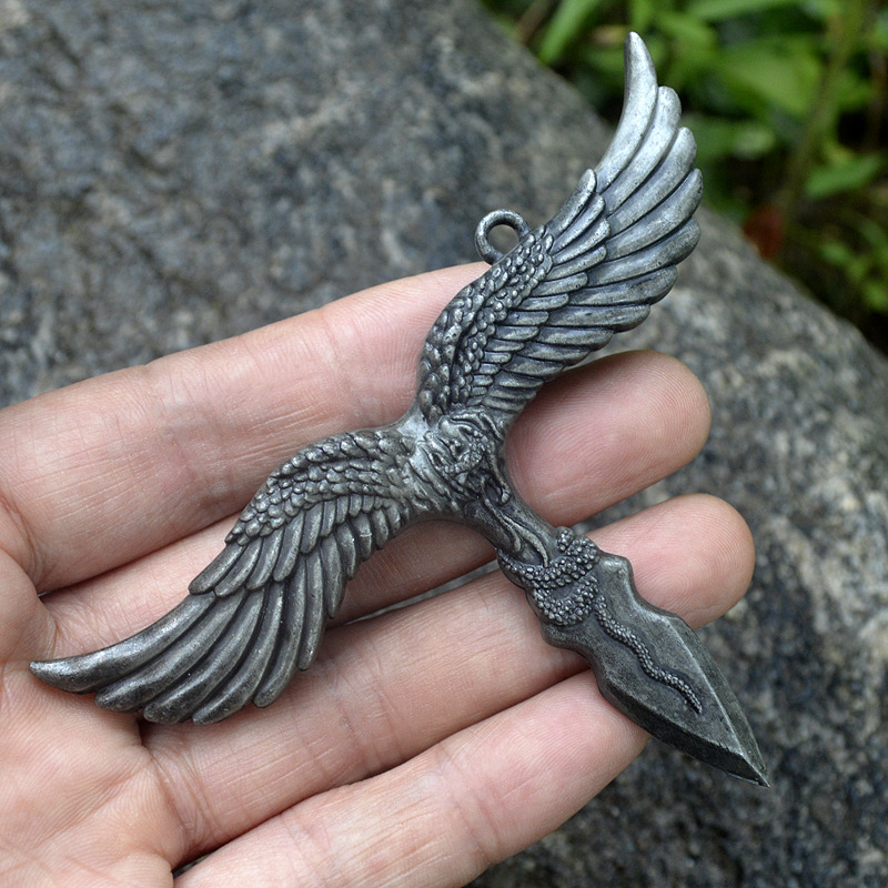 Auto logu laušanas glābšanas piekari ar metāla kulonu — fejas dizains ar vienu kāju, zīmols TWO SIDED WARRIOR