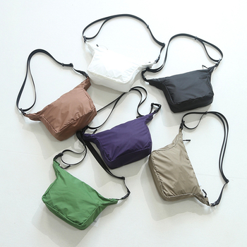 Muška crossbody torba od najlona; otporna na habanje; uzorak: slovo; podstava: poliester