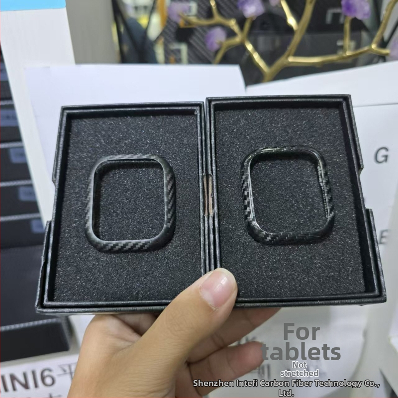 Ochranný kryt pre Apple Watch S10 z Kevlaru a karbónových vlákien