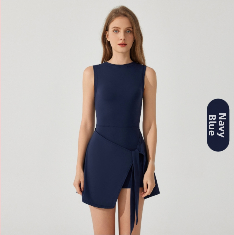 Body antibacterian cu bretele încrucișate, respirant și cu gestionare a umezelii; compoziție: nailon 81% / spandex 19%; fără burete pentru bust