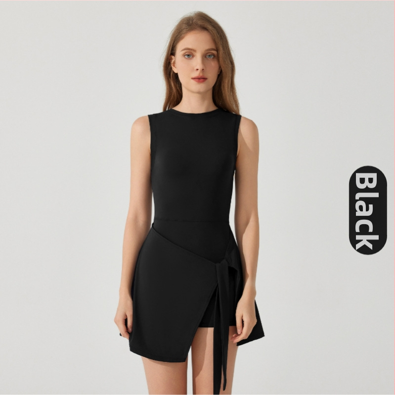 Body antibacterian cu bretele încrucișate, respirant și cu gestionare a umezelii; compoziție: nailon 81% / spandex 19%; fără burete pentru bust