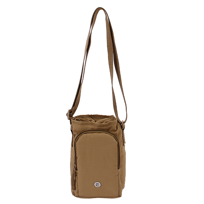 EARE unisex nylon crossbody torba, džep za bocu vode, vertikalni kvadratni oblik, otvaranje šniranjem, unutarnji džep na zip, džep za telefon i ID, jedna naramenica