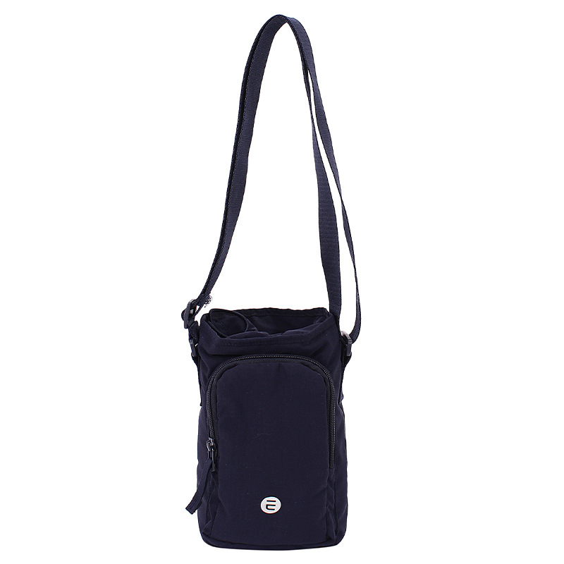 EARE unisex nylon crossbody torba, džep za bocu vode, vertikalni kvadratni oblik, otvaranje šniranjem, unutarnji džep na zip, džep za telefon i ID, jedna naramenica